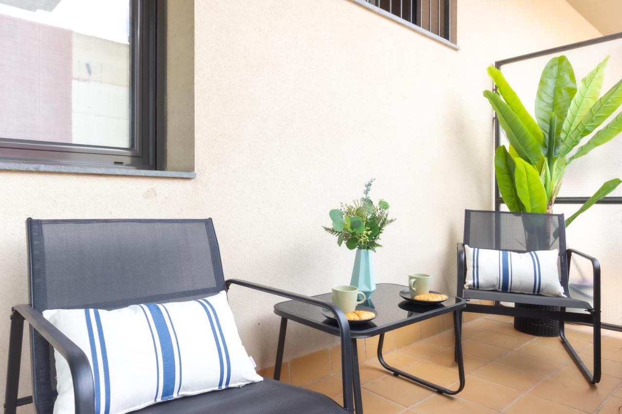 Ferienwohnung Elegante Duplex En Terrassa, Barcelona Exterior foto